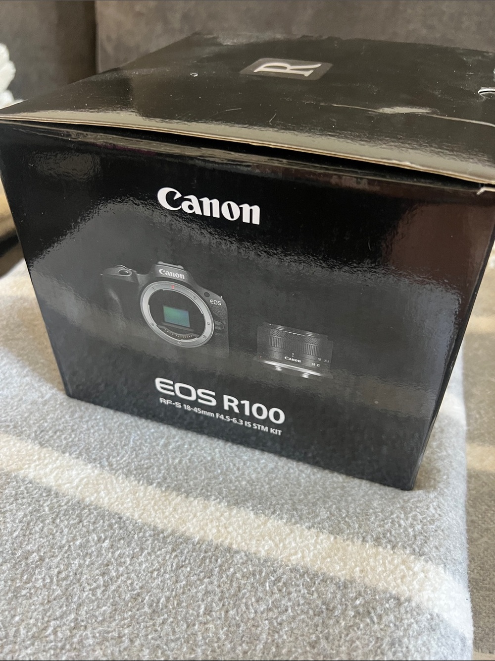 EOS R100 RF-S18-45mm F4.5-6.3 IS STM Lens Kit BNIB - Picture 3 of 9